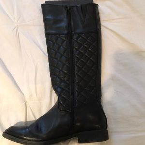 Black quilt pattern boots. Hardly worn!